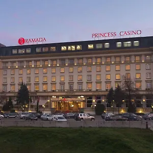 ramada-plovdiv-trimontium.plovdiv-hotels.com/